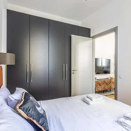 De Lenco 1 Apartment